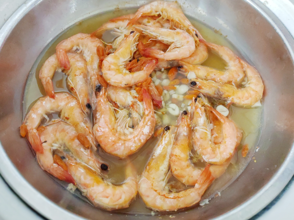 金新鮮無毒白蝦